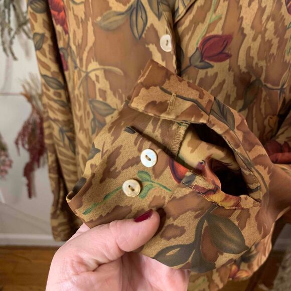 Liz Baker Essentials Plus Size Silk Like Blouse Botanical Pattern 16 - Picture 5 of 12